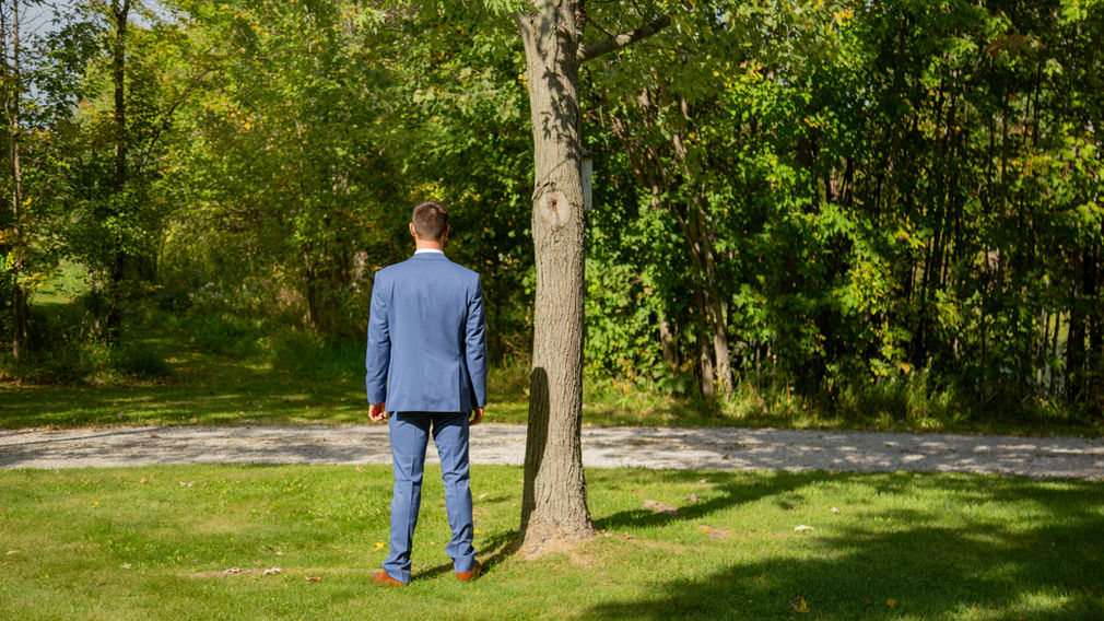 Zach waiting for his first look at Harper