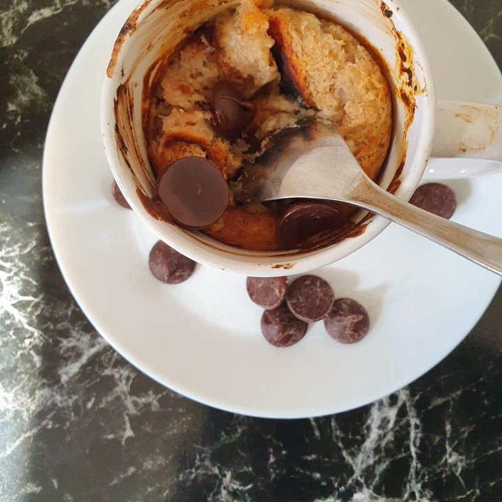 Un cookie mug aux pépites de chocolat