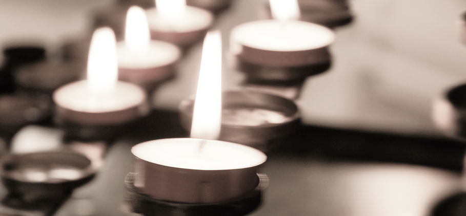 Candles in a church_edited_edited.jpg