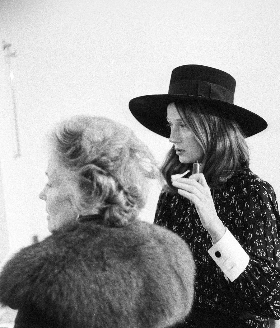 Niki and her mother