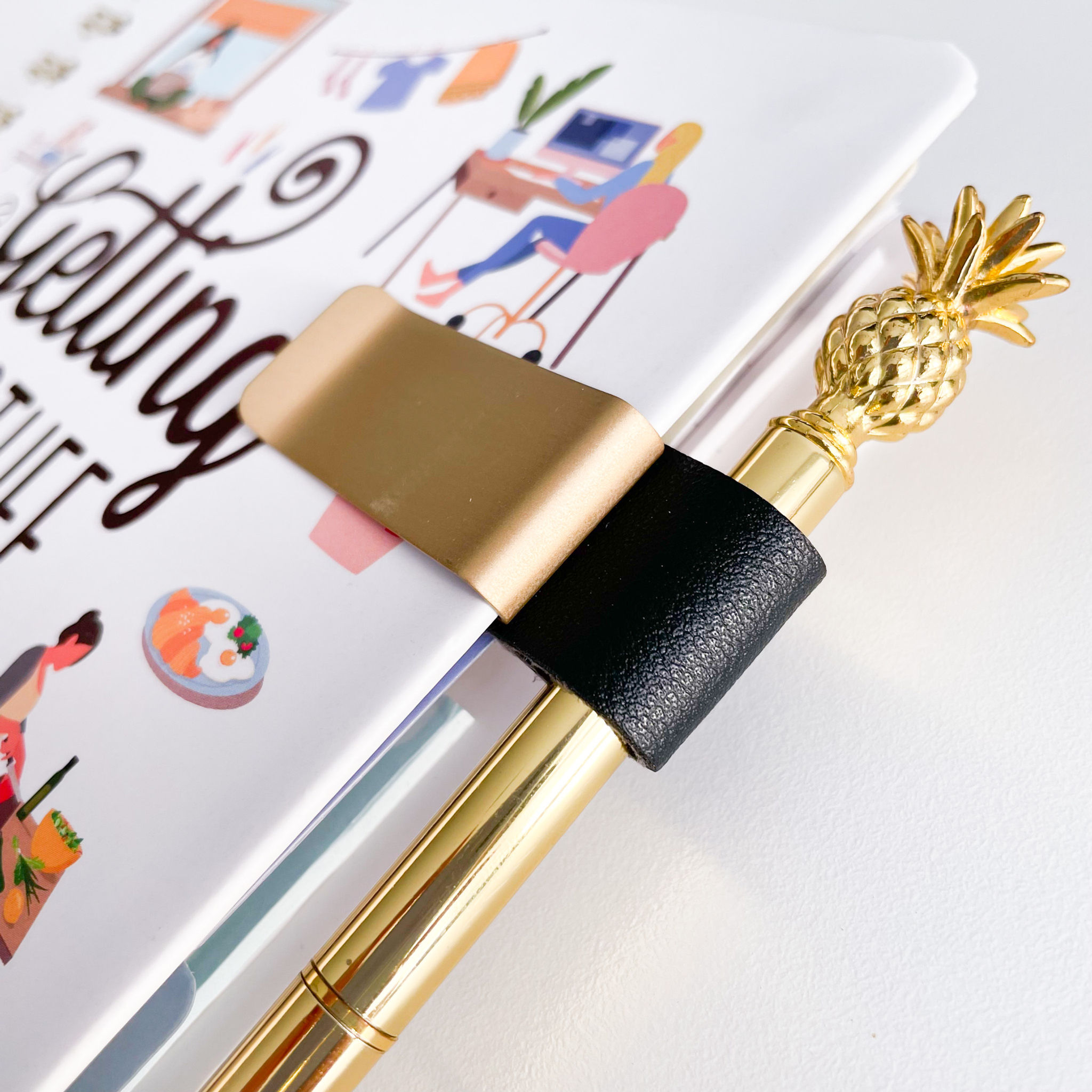 Leather pen loop for planner