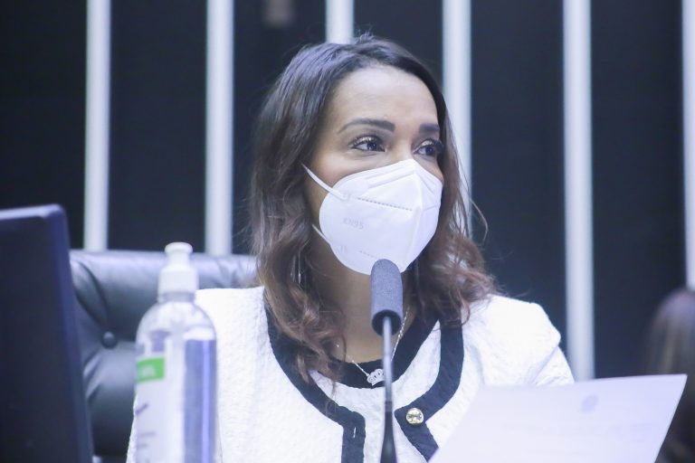 Debater a desigualdade e a violência contra a mulher negra no Brasil. Dep. Tia Eron REPUBLICANOS-BA