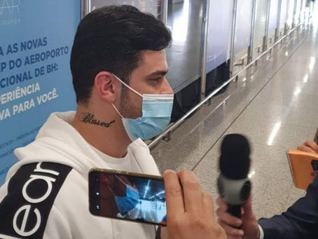 Brasileiro deportado diz que agentes de imigração trataram grupo com desumanidade