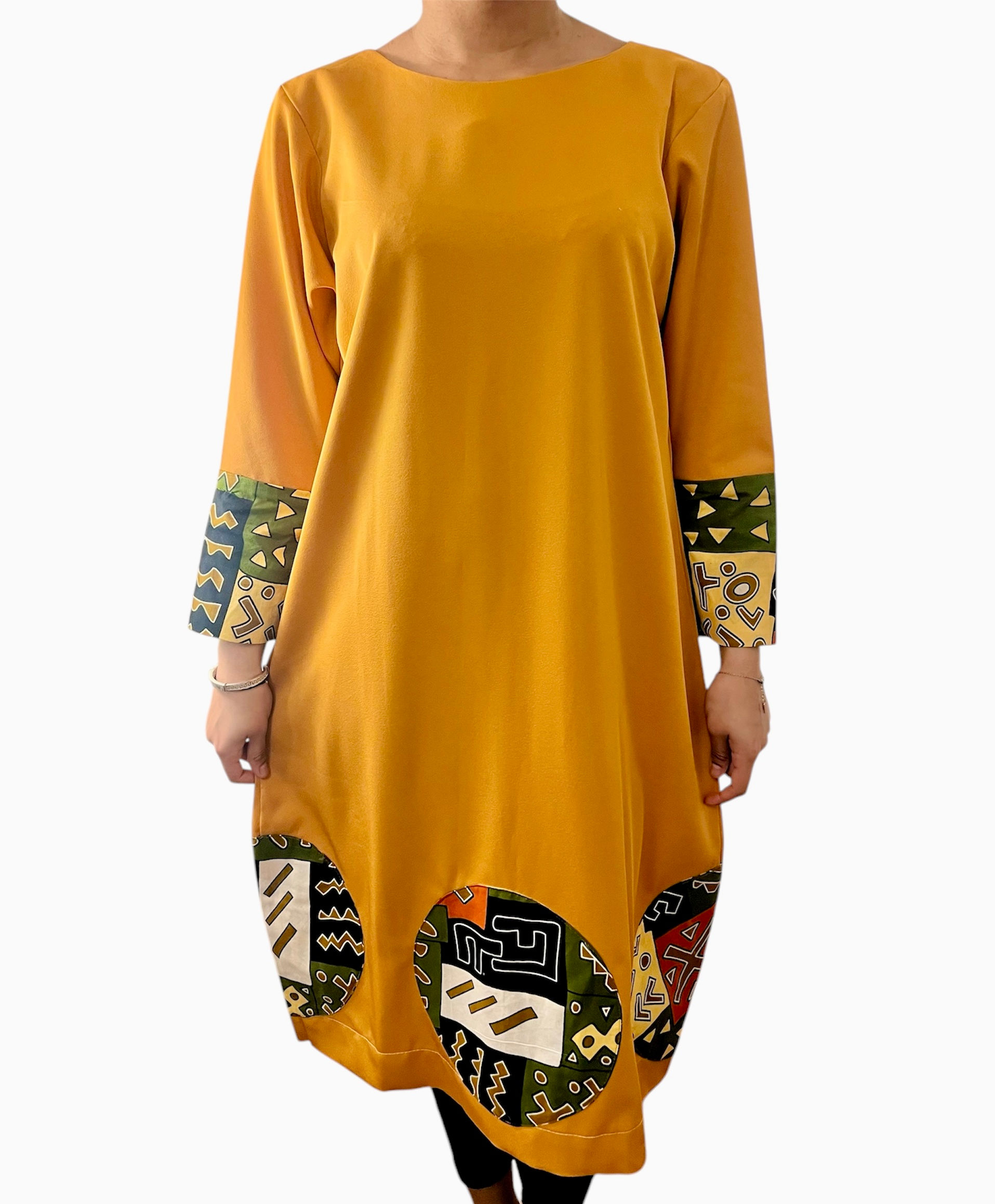 Robe mi-longue à motif ethnique 