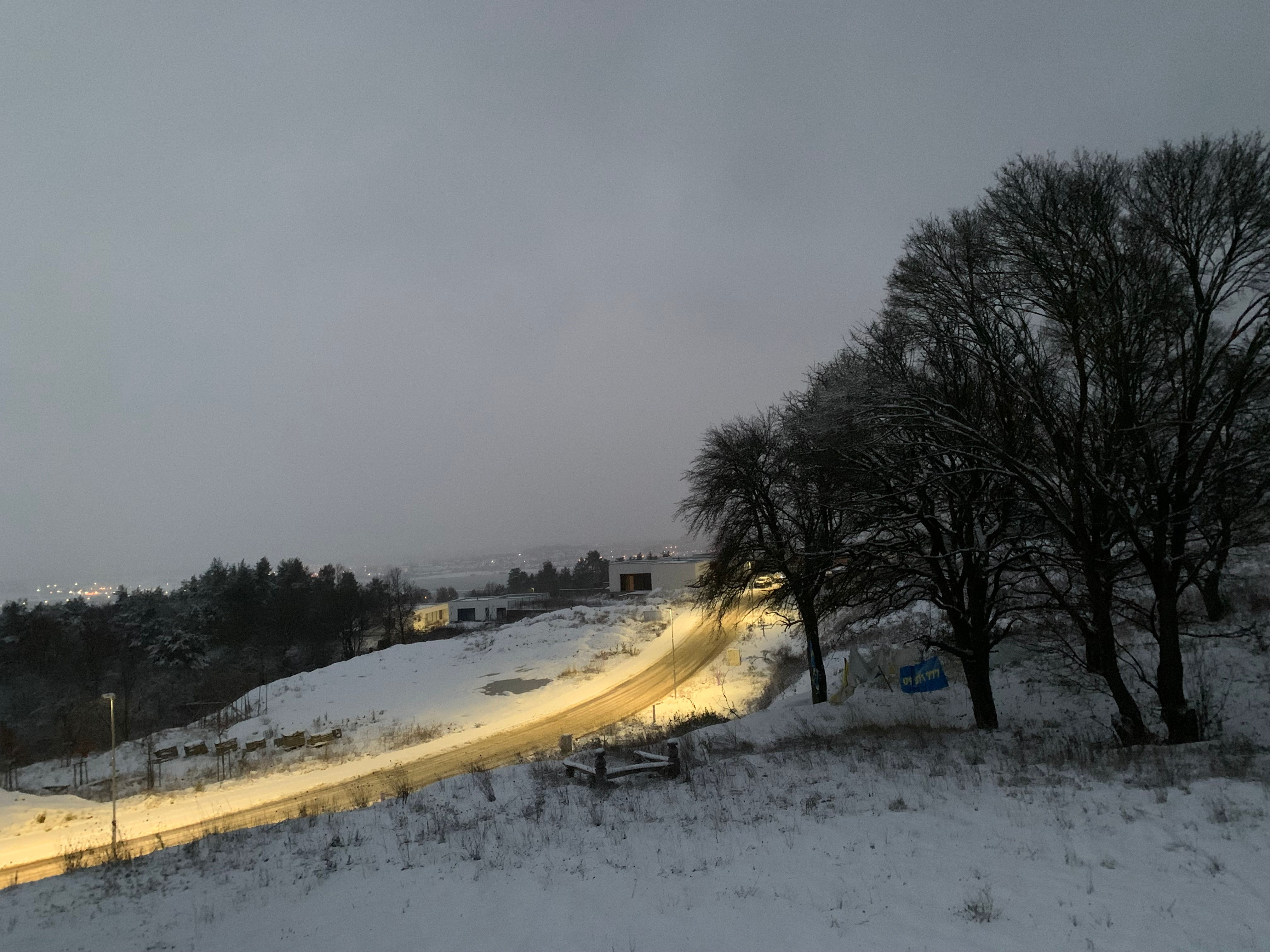27. Na predaj stavebný pozemok - Nová Dubnica Medové lúky, Hrušková 18