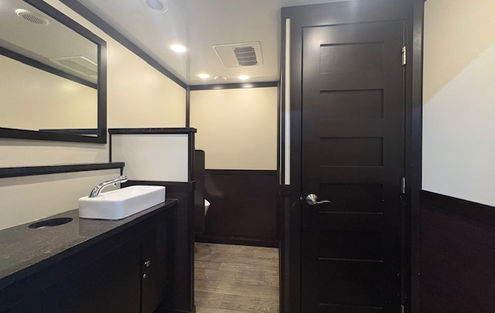 5-Stall Luxury Restroom Trailer