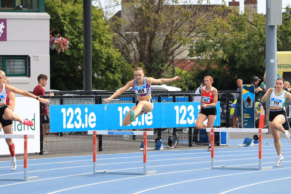 Gold for Cara and Mens 4x400m at Santry!
