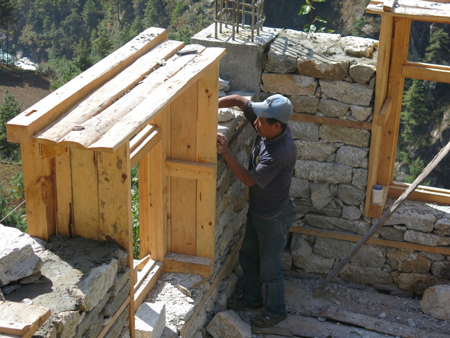 Lukla // Volunteering