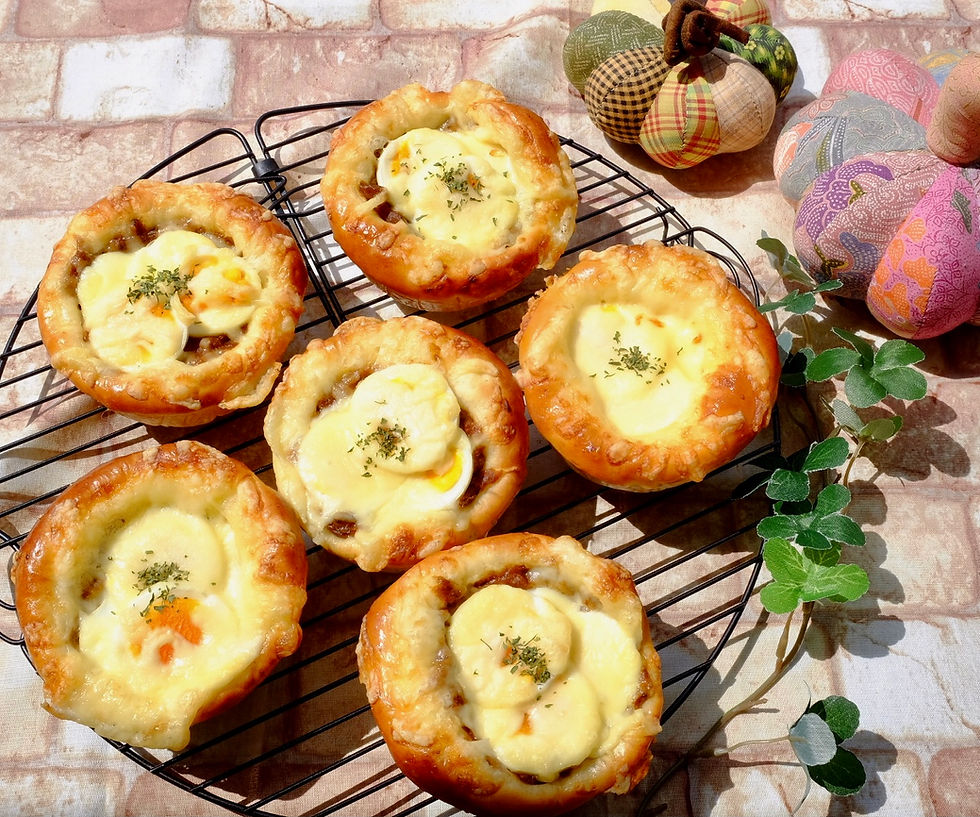 チーズ卵カレーパン