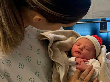 Maternidad, la curva que solo baja en España