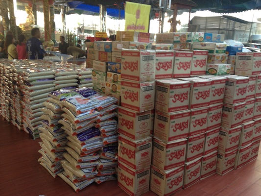 ทิ้งกระจาด