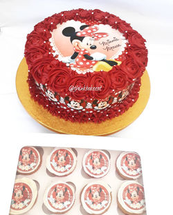 Minnie Mouse and matching cupcakes