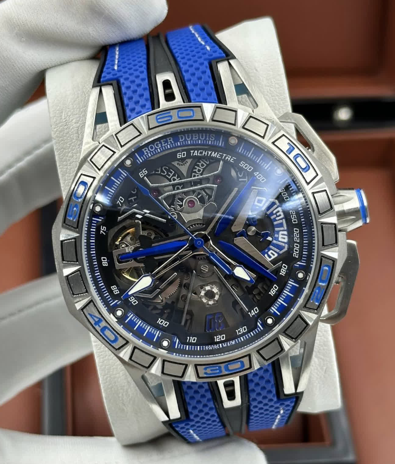Roger Dubuis EasyDiver (код 001-09)