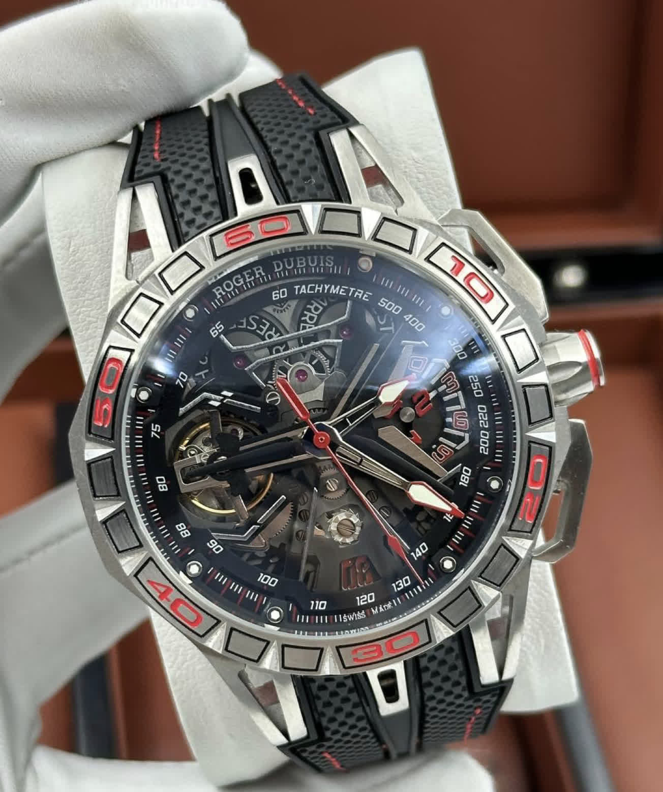 Roger Dubuis EasyDiver (код 001-01)
