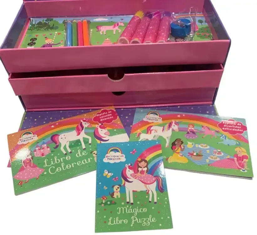 UNICORNIOS MAGICOS. Caja y libros de actividades