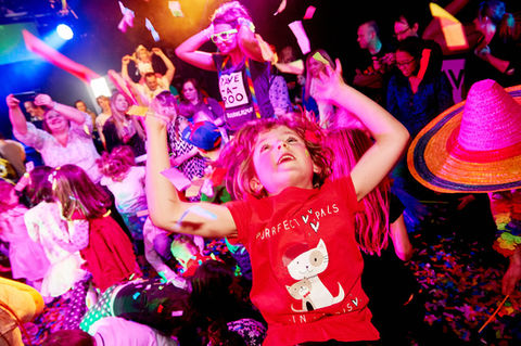 Hire the ultimate uv glow in the dark party experience! Covering the North West, Cheshire and Lancashire. Perfect for birthday parties and private events!