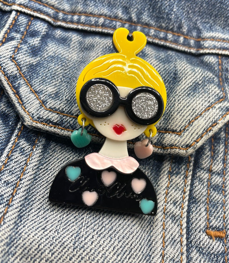 Miniature : Broche Nana aux coeurs