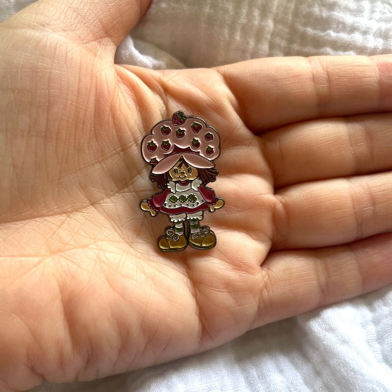 Miniature : Pins Charlotte aux fraises