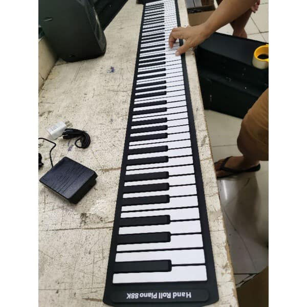 Thumbnail: 88 Keys Hand-Rolled Piano Keyboard