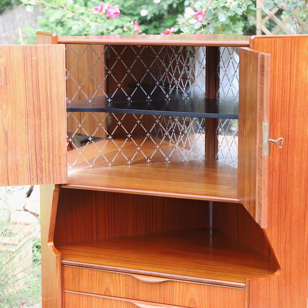 Miniature : Meuble d’angle en teck par Omann Jun 1960