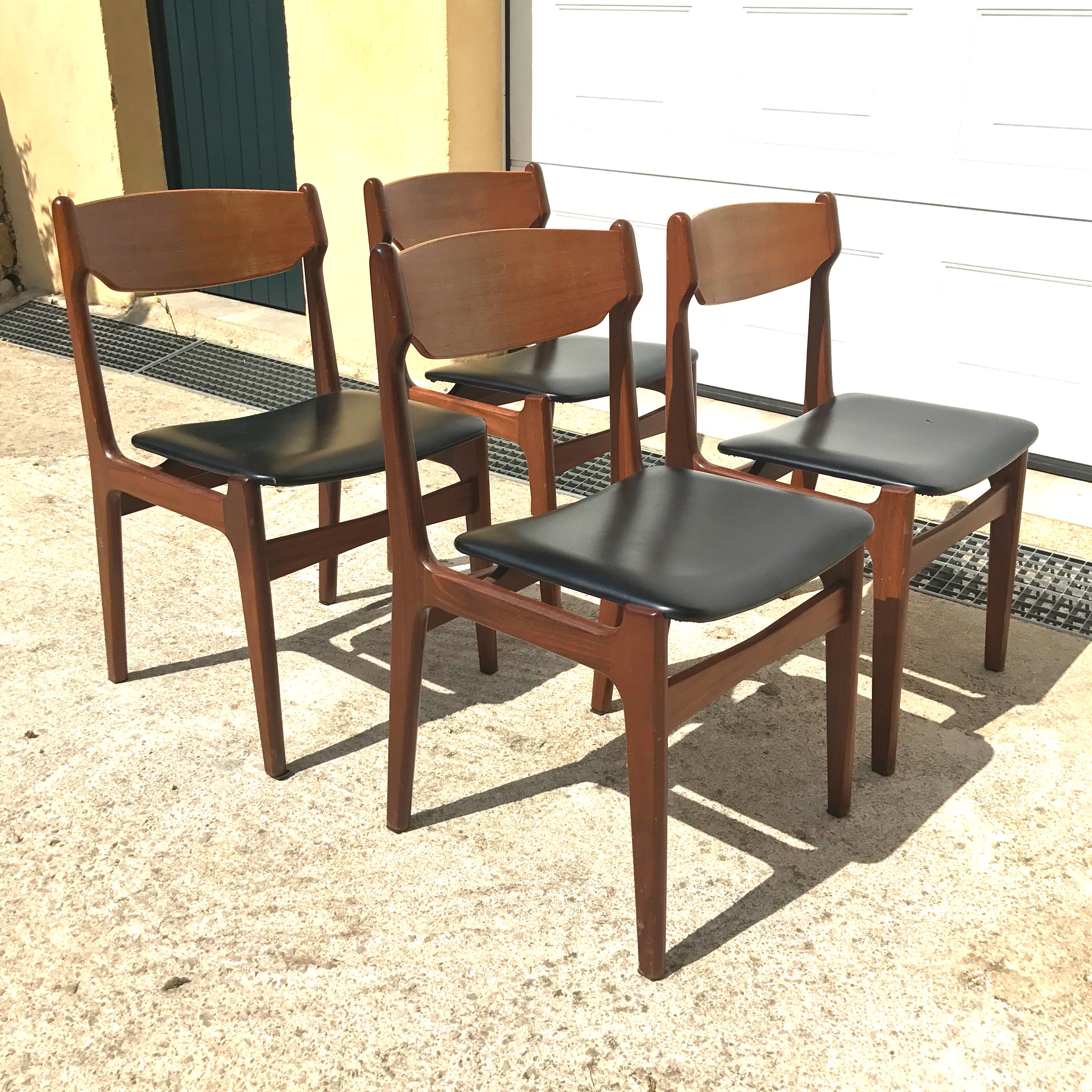 Suite 4 chaises vintage scandinave en teck