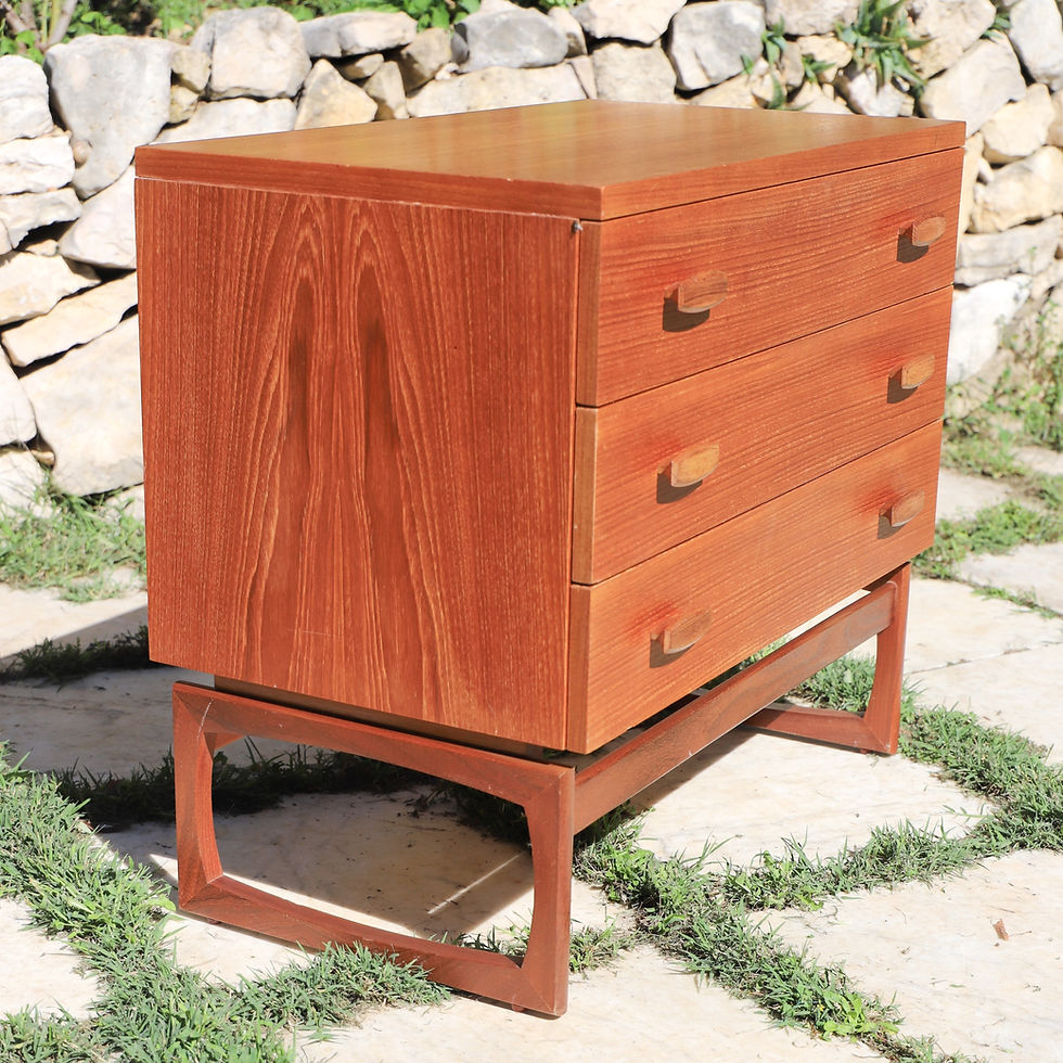 Miniature : Commode en teck modèle " Quadrille" par R.Bennett pour G-Plan 1960