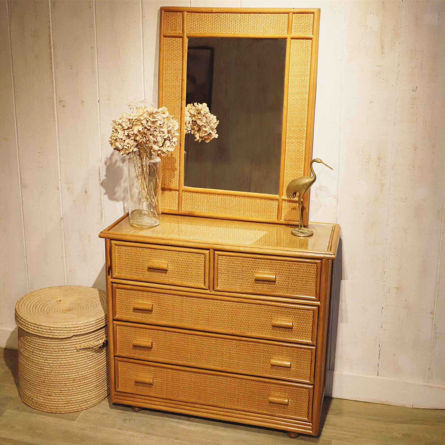 Commode en rotin et son miroir 1960