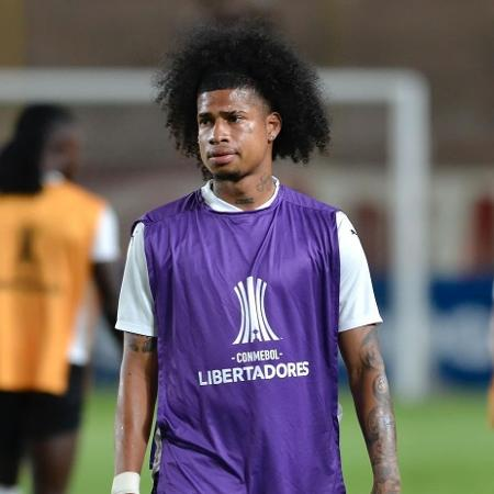 Luto no Futebol: Jogador Marco Angulo Morre e Deixa Legado no Esporte