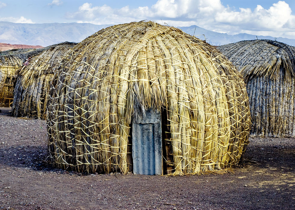 EL Molo huts, Lake Turkana, Kenya.jpg