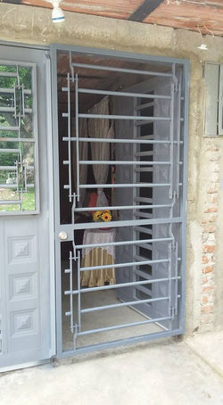 18119100_386785775048502_999860363433816963_n