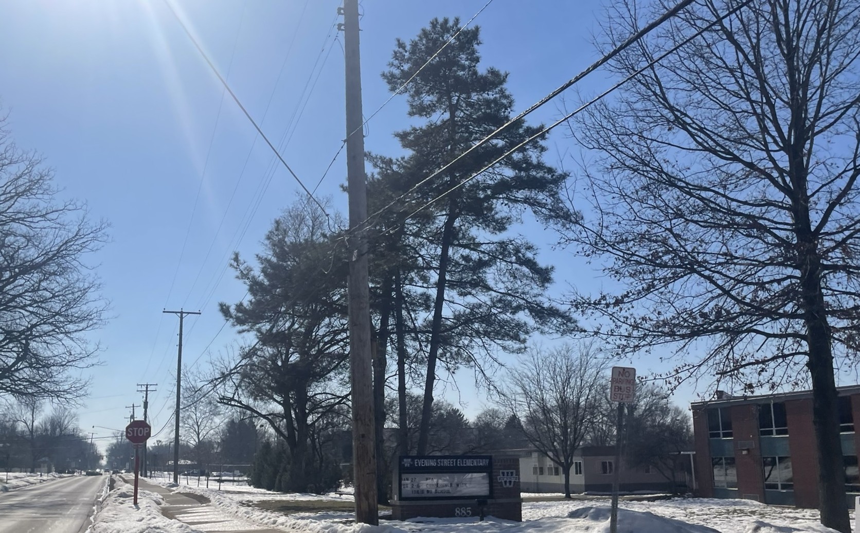 Evening Street Worthington Ohio — elegant homes adjacent to Olentangy River