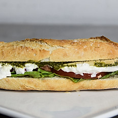 Half - Lettuce / Pesto / Tomatoes / Burrata