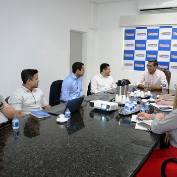 Prefeito Otoniel Teixeira recepciona representantes da Ultragaz que anunciam Centro de Distribuição com investimento de R$ 30 milhões no Município