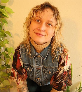 Alana.jpg