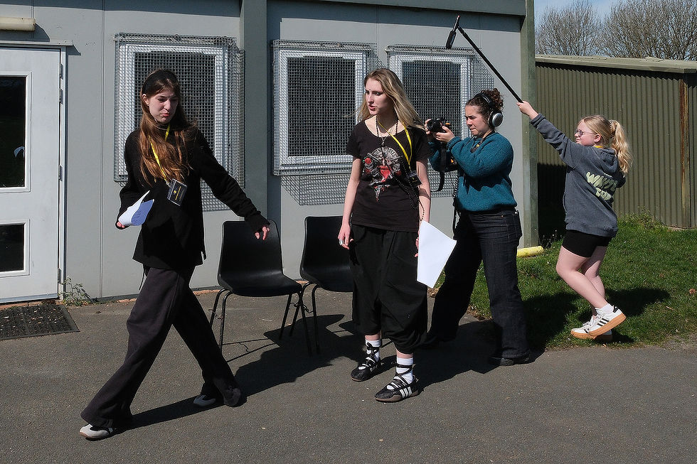 One Week More 023 - Web