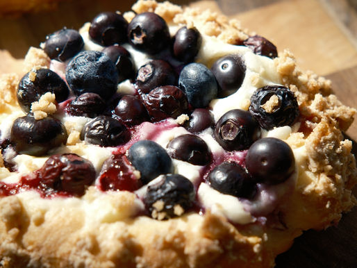 Brioche Blueberry Crumble Cream Cheese Buns