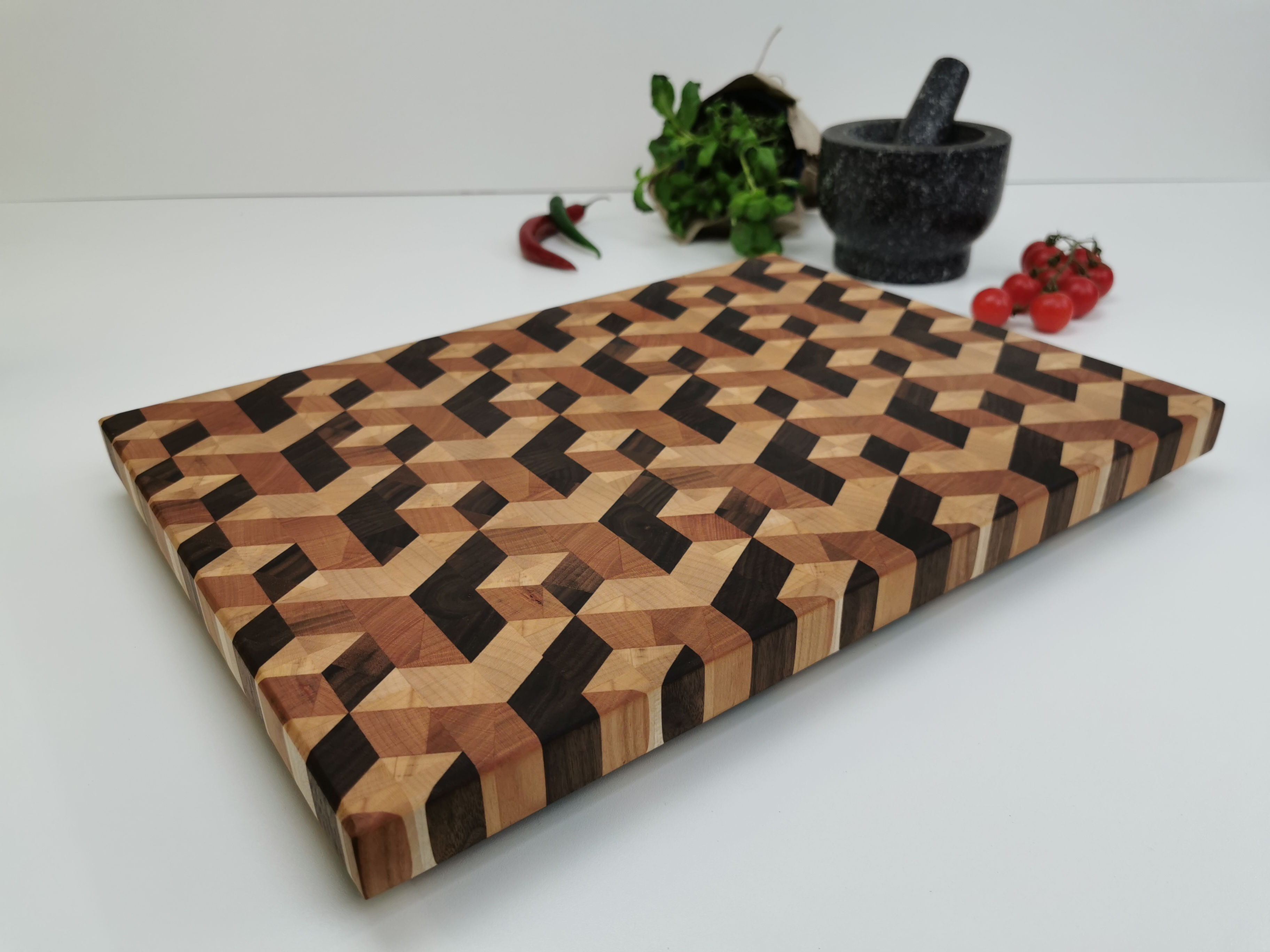 3D-Stirnholzschneidebrett "Cube Cruiser"