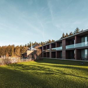 Yoga Retreat südlicher Schwarzwald Lisa Kauff, Monkey Yoga, Oktober 2026, Hotel Munde Biereck Wald Außenansicht