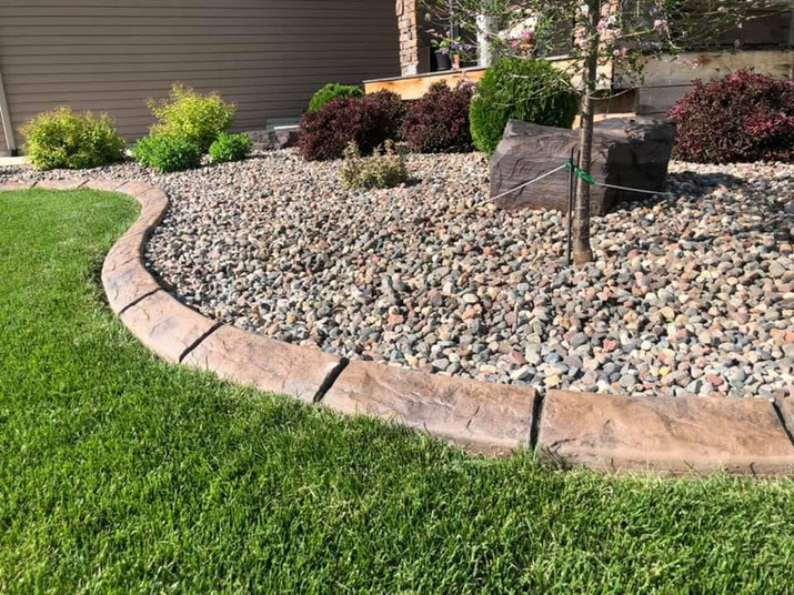curbing in front yard