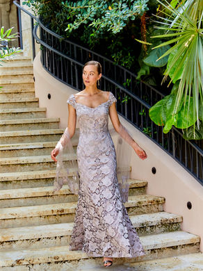 Modern Mother of the Bride Style: What Moms Need to Know