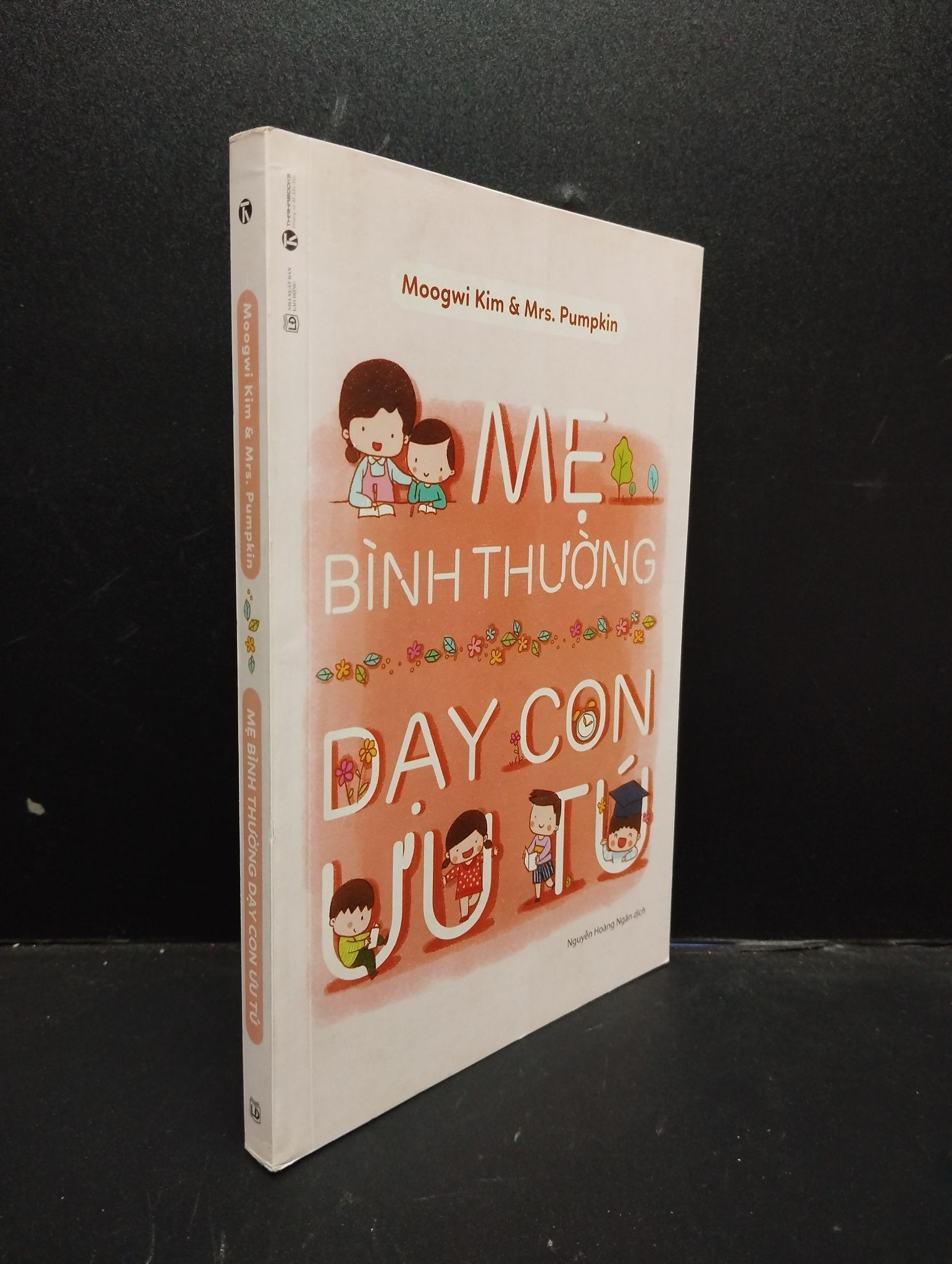 Mẹ bình thường dạy con ưu tú - Moogwi Kim