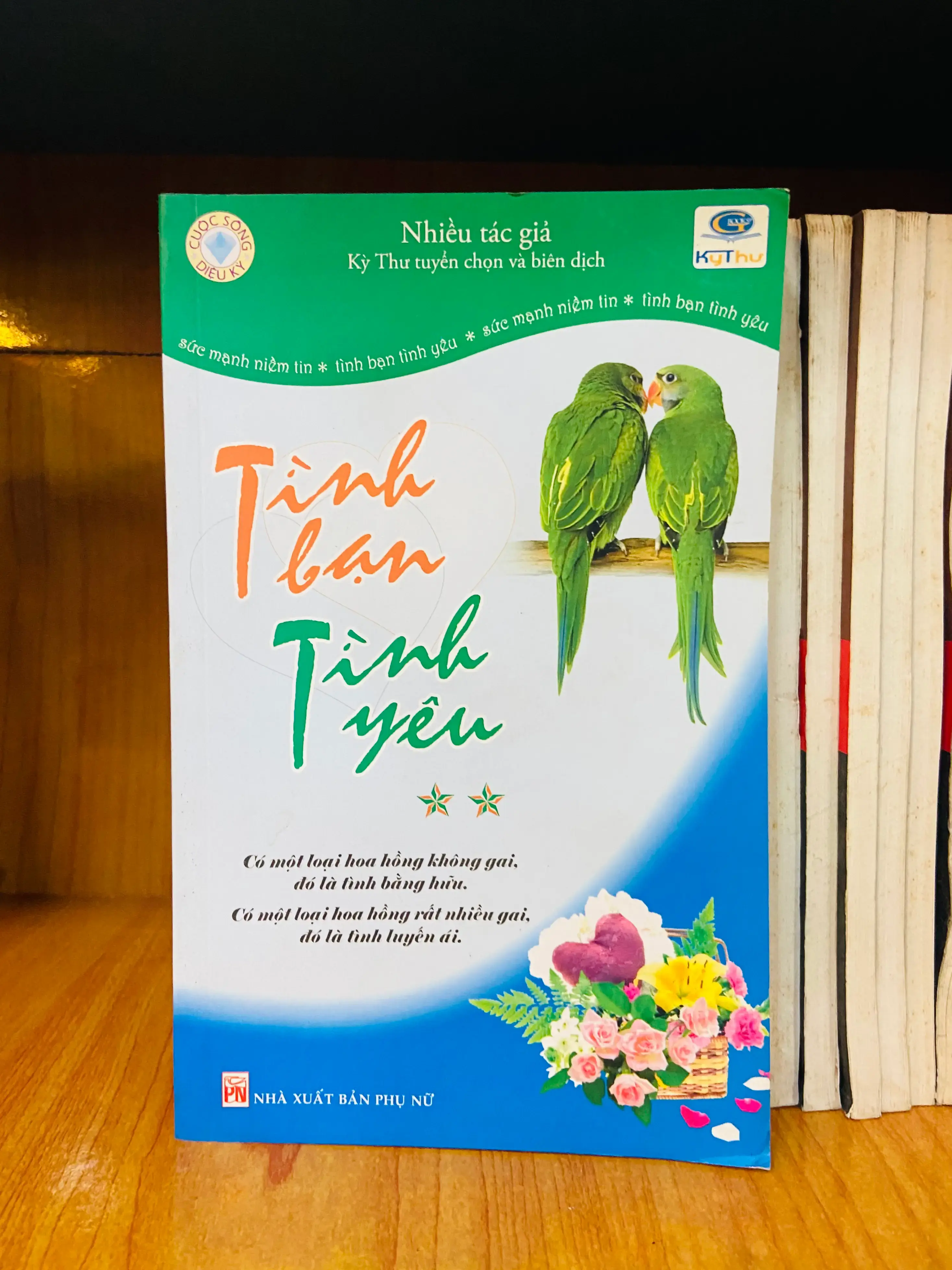 Tình bạn Tình yêu - Nhiều tác giả
