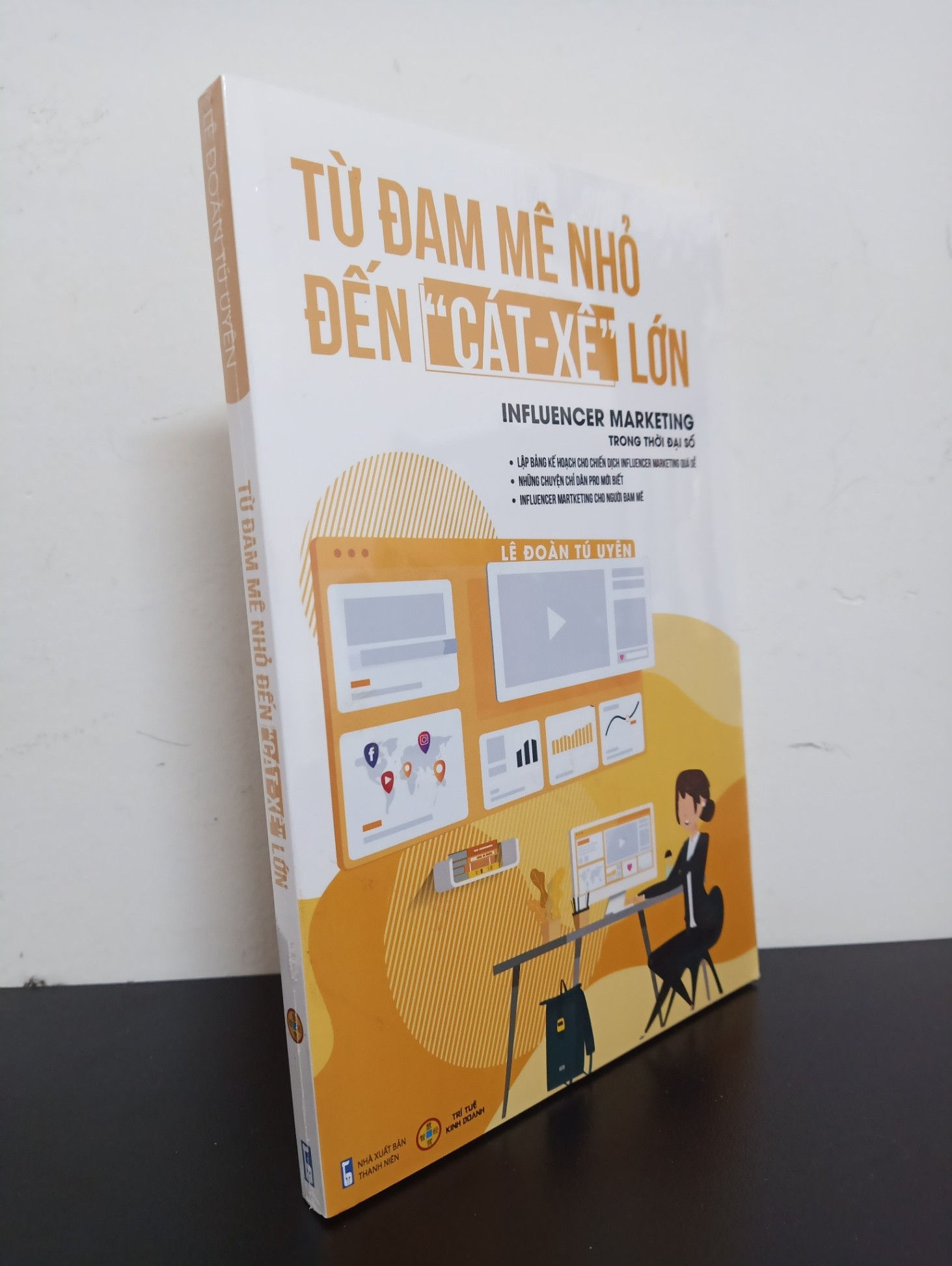 Từ Đam Mê Nhỏ Đến "Cát Xê" Lớn - Lê Đoàn Tú Uyên