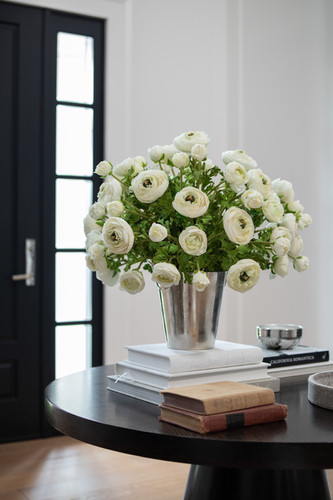 NEW! Zara Luxe Arrangement | Eleven Gardens