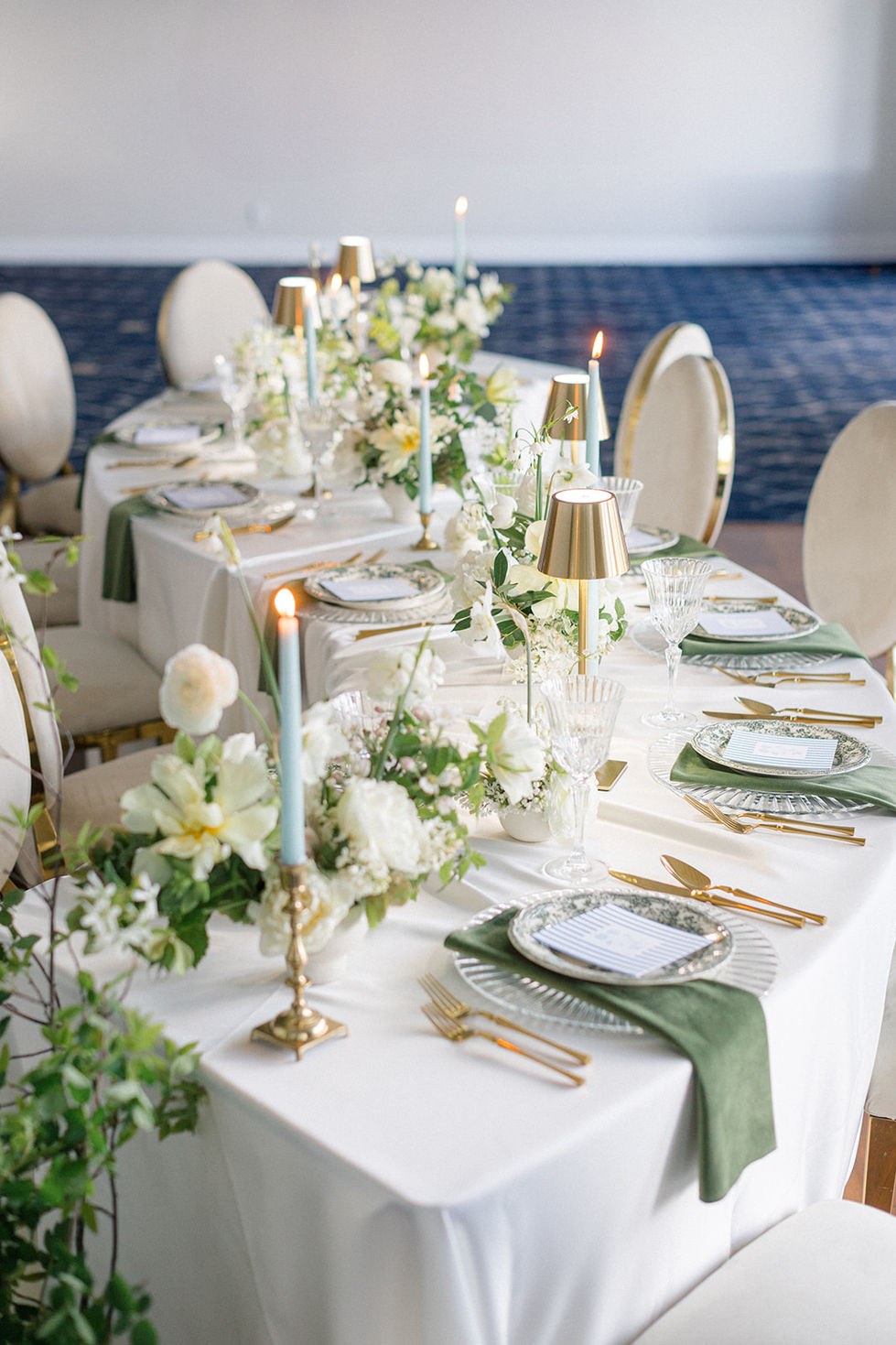 Junophoto-enfants-sauvages-workshop-ripplecove-wedding-tablescape-012