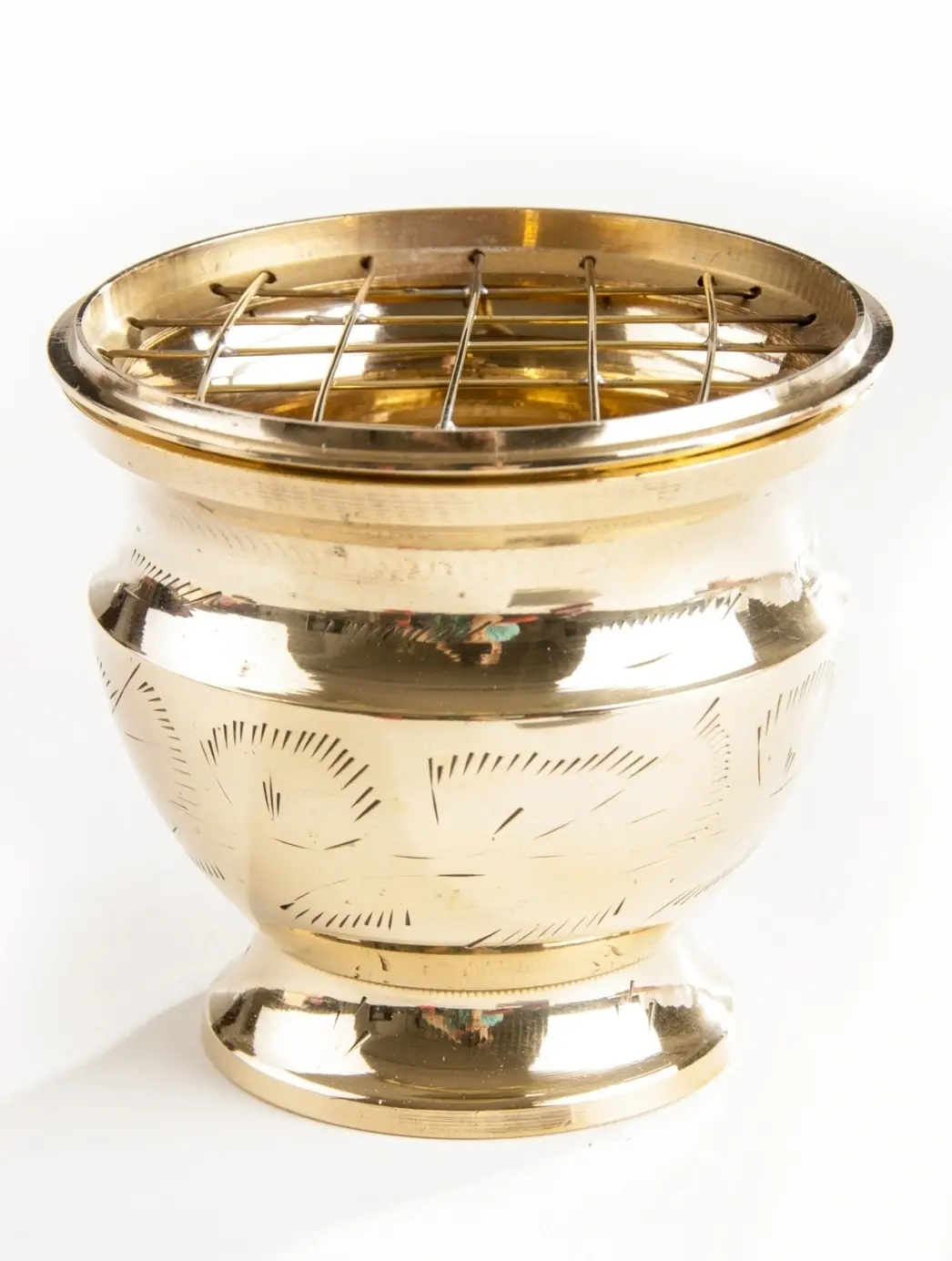 Netzgefäß aus Messing