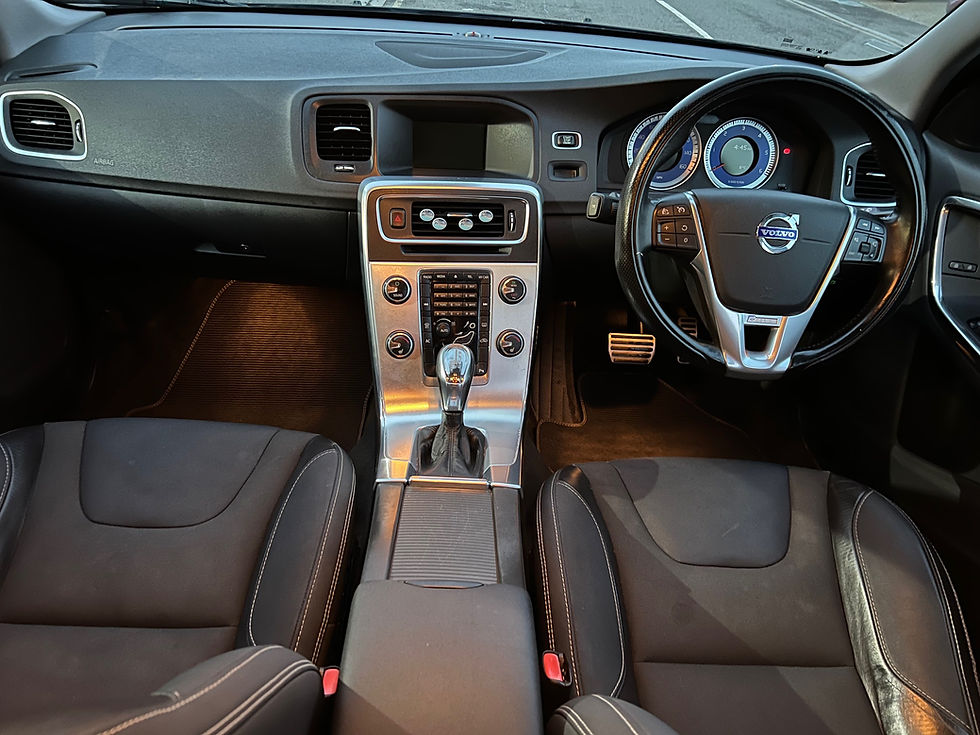 Thumbnail: Volvo V60 1.6 D2 R-Design Powershift Euro 5 (s/s) 5dr