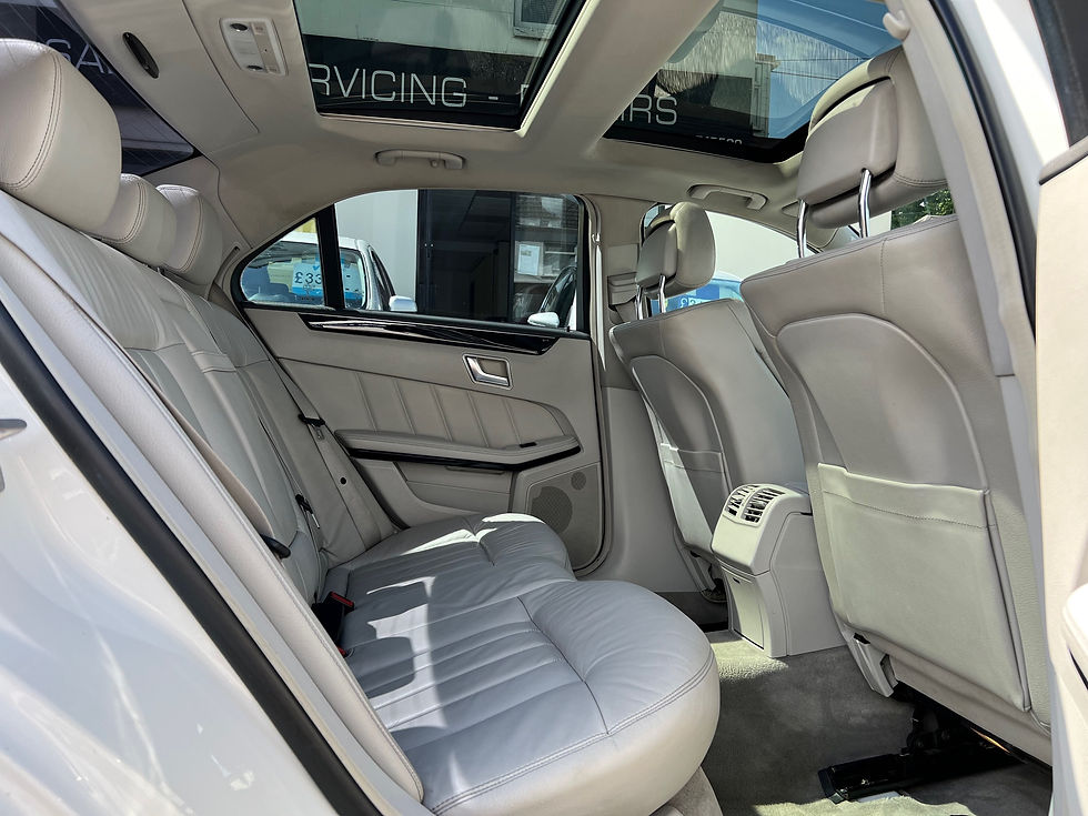 Thumbnail: Mercedes-Benz E Class 2.1 E220 CDI AMG Sport G-Tronic+ Euro 5 (s/s) 4dr