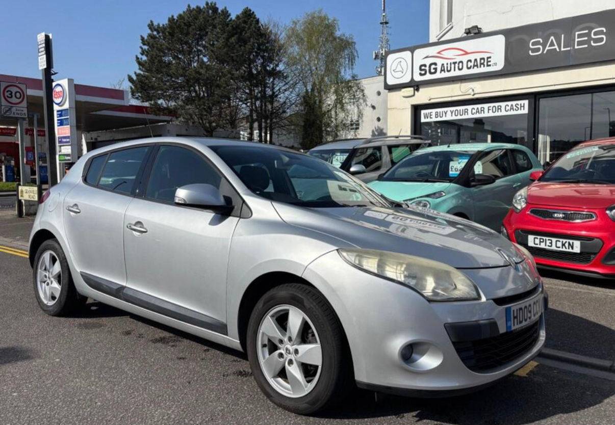 Renault Megane 1.6 16V Dynamique Euro 5 5dr