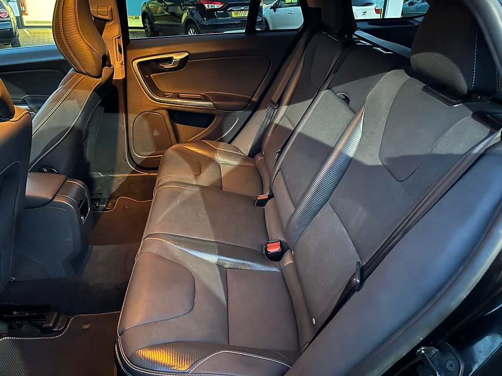 Thumbnail: Volvo V60 1.6 D2 R-Design Powershift Euro 5 (s/s) 5dr